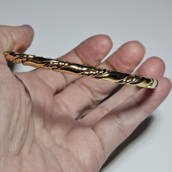 Monet Gold Plated Twist Bangle Bracelet 7.75" - Picture 1 of 15